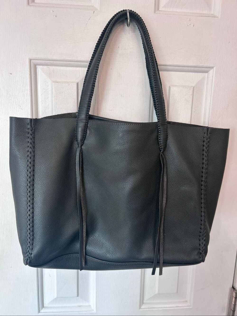 Callista Medium Tote 23 Grained Leather dark gray boho
